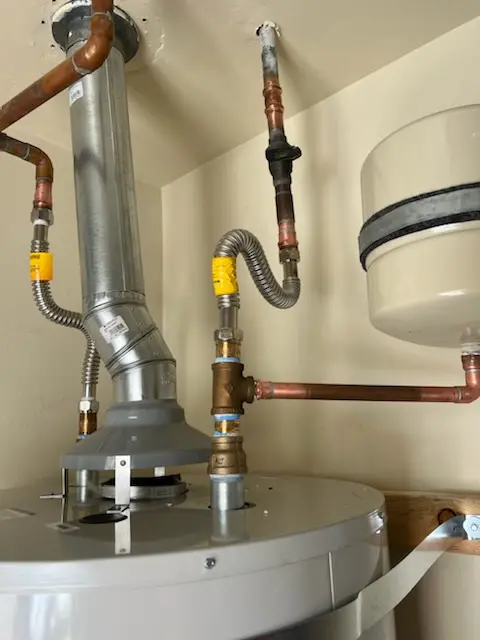 Water heater installation and plumbing repair in Stratford Estates